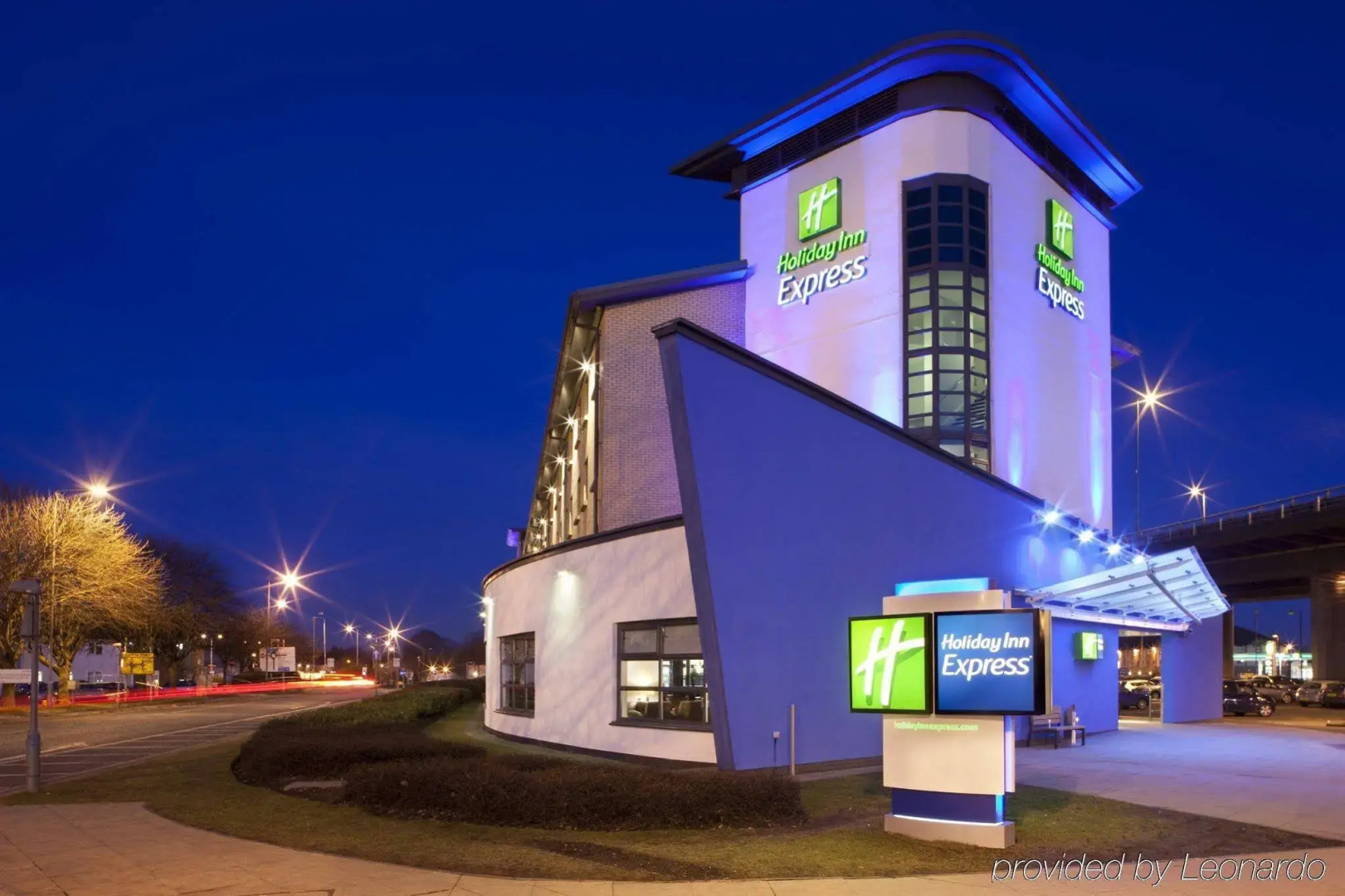 Holiday Inn Express Glasgow Airport by IHG
