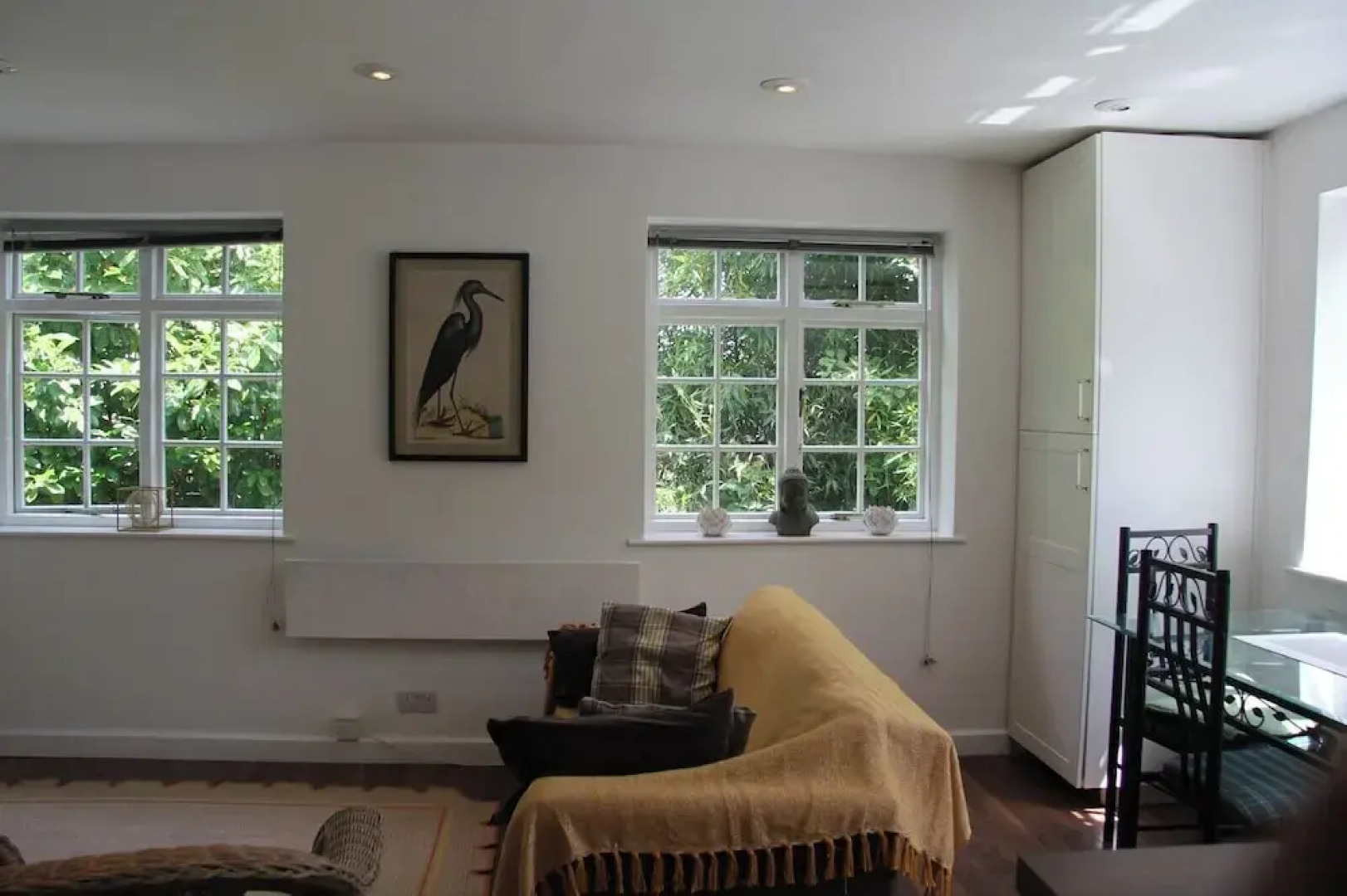 Woodlands Cozy Cottage in Gerrards Cross, Sleeps 2