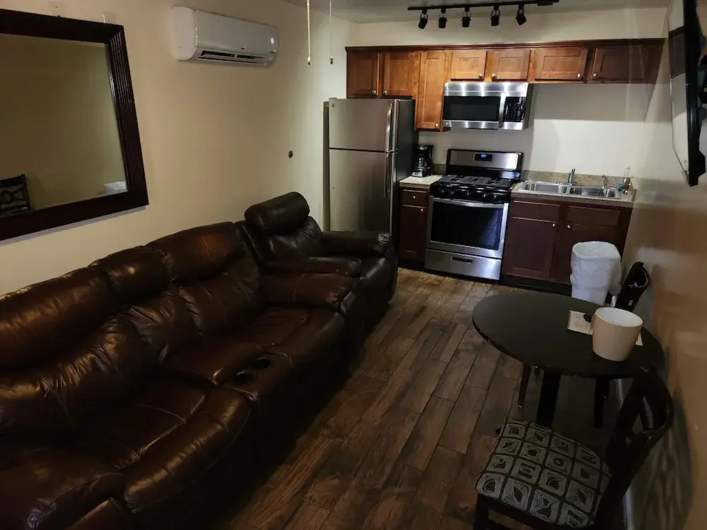 Jefferson Hills Motel