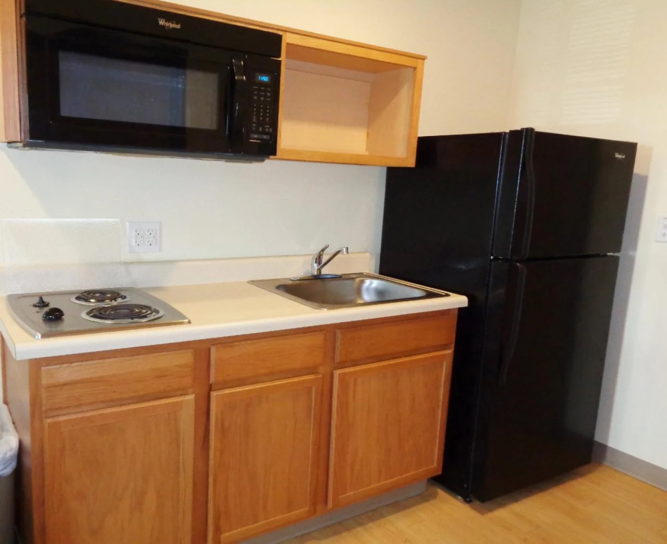 Amelia Extended Stay & Hotel