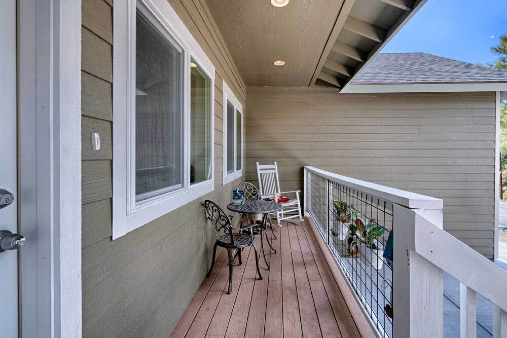 Modern Cabin in the Woods - 10 Miles to Flagstaff!