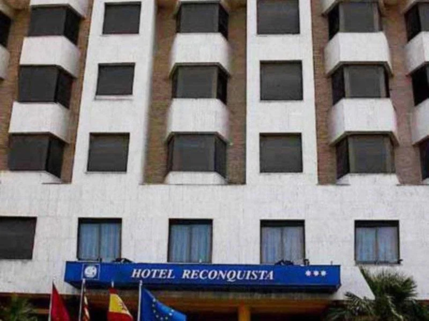 Hotel Reconquista
