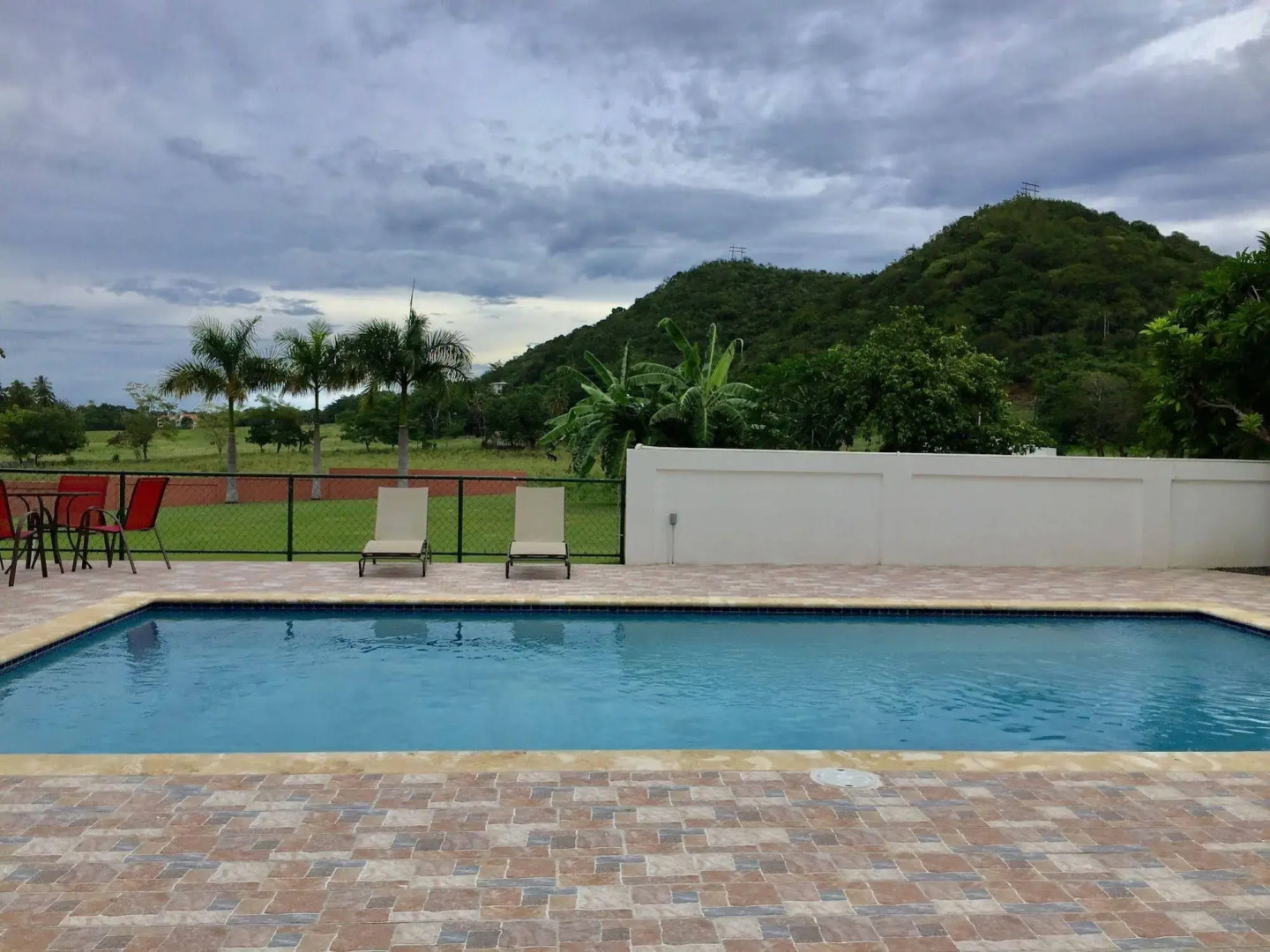 Tres Palmas Inn & Villas