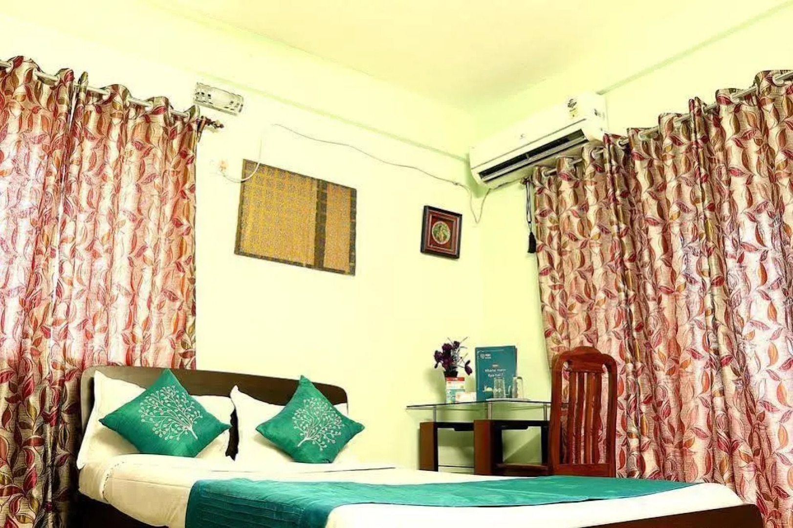 OYO Apartments New Town Axis Mall