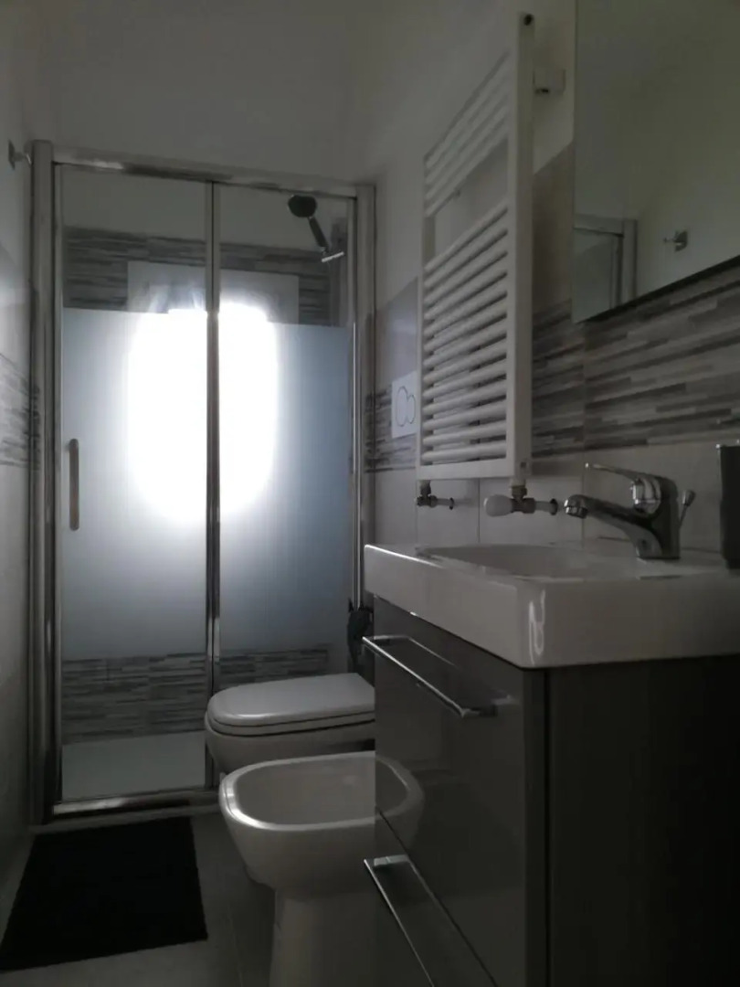 45 Minutes To Venice - by Flora