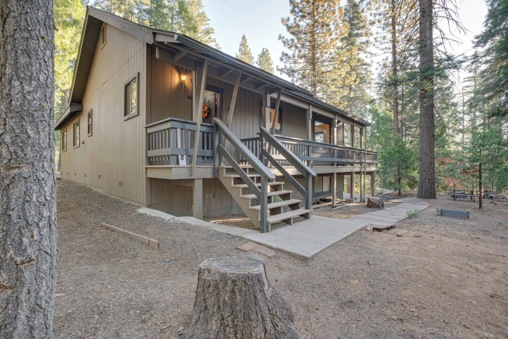 Arnold Cabin Near Calaveras Big Trees State Park!