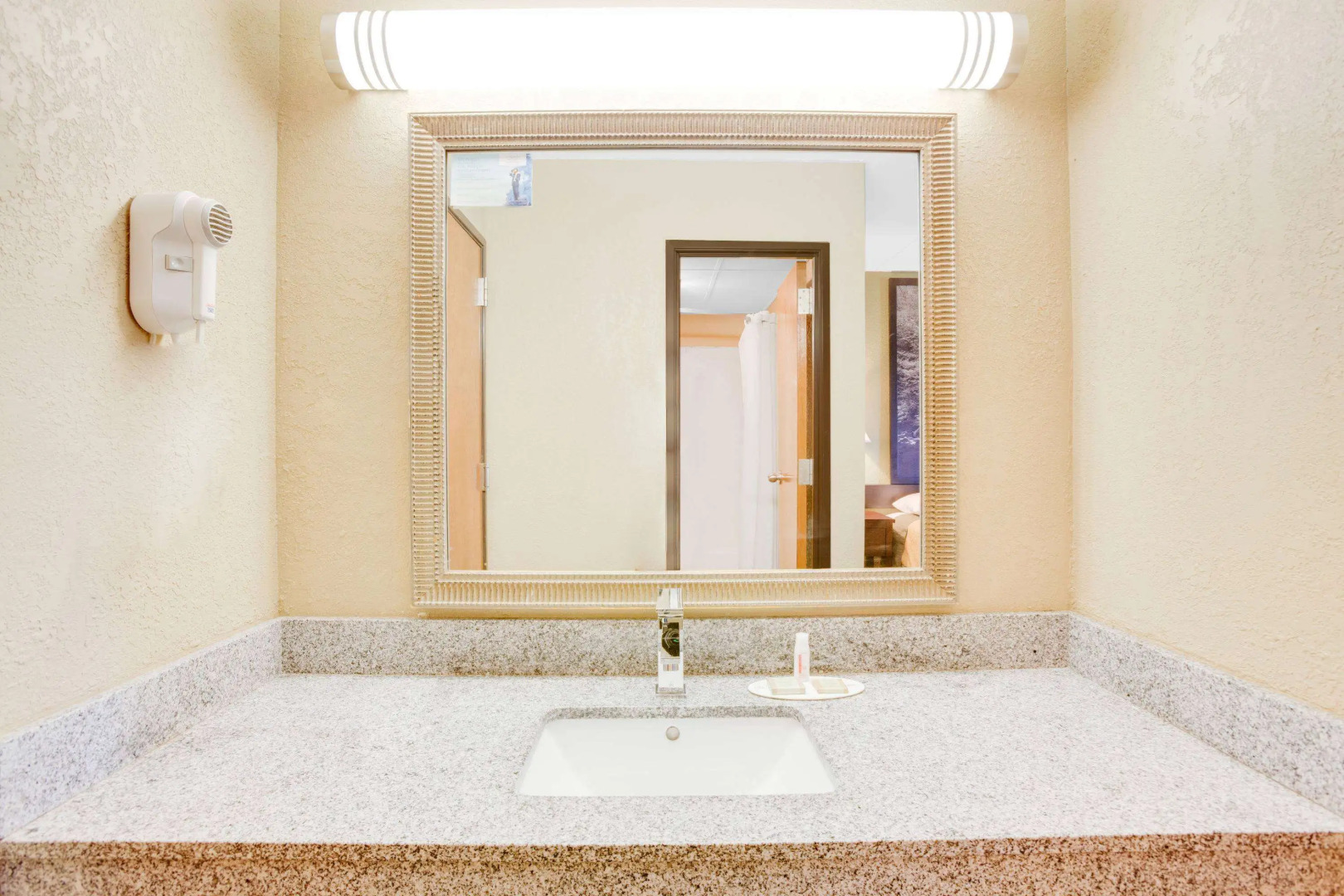 Super 8 by Wyndham Morrilton