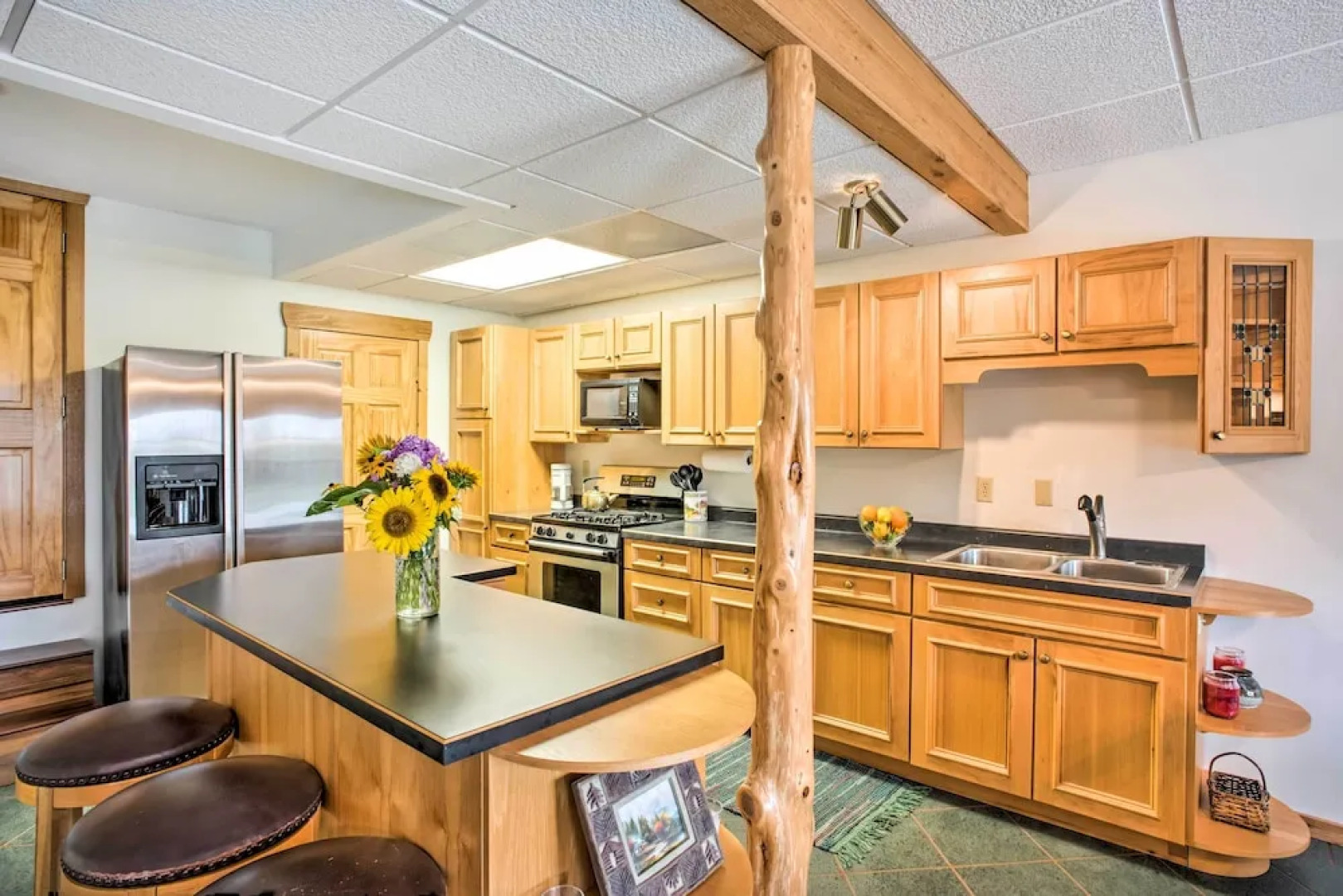 Rustic Keosauqua Gem: Fire Pit & Lake Sugema Views