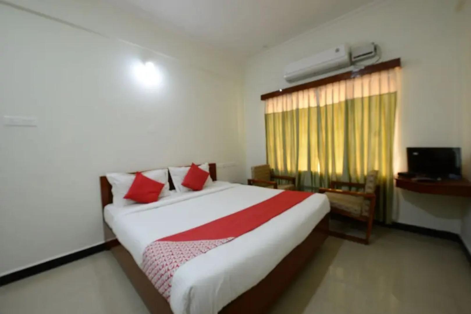 OYO 29577 Raja Rajeswari Tower