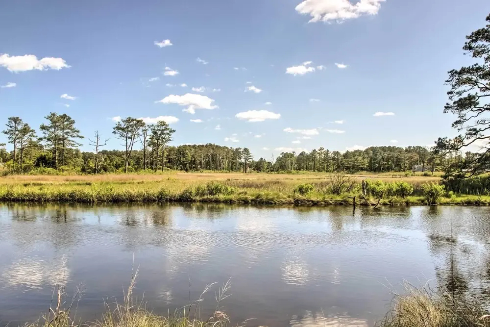 Golf Getaway w/ Pool Access 2 Mi to Bethany Beach!