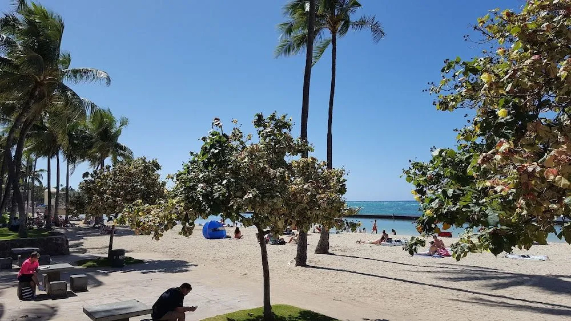 Renovated one bedroom 2 min to the beach