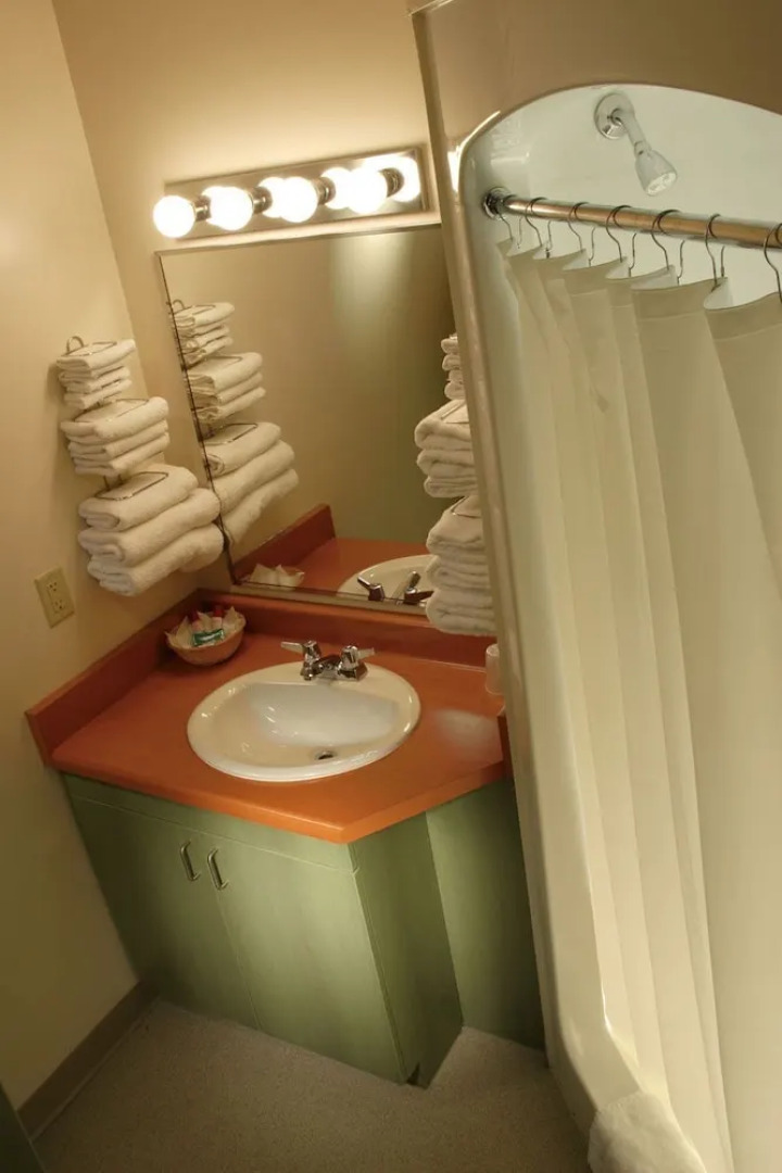 Residence & Conference Centre - Brampton