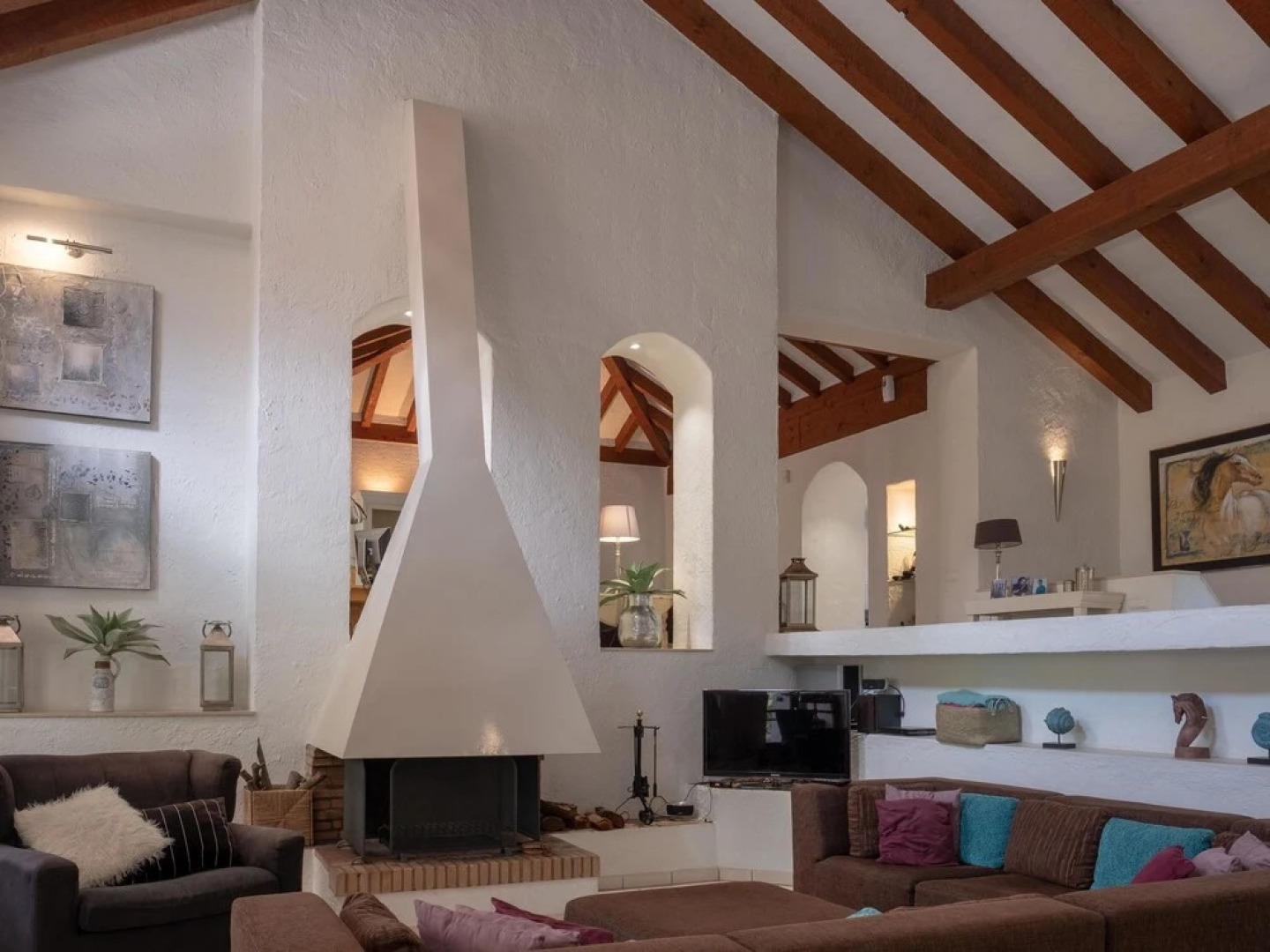 Opulent Villa in Casares With Luxurious Pool House & Jacuzzi