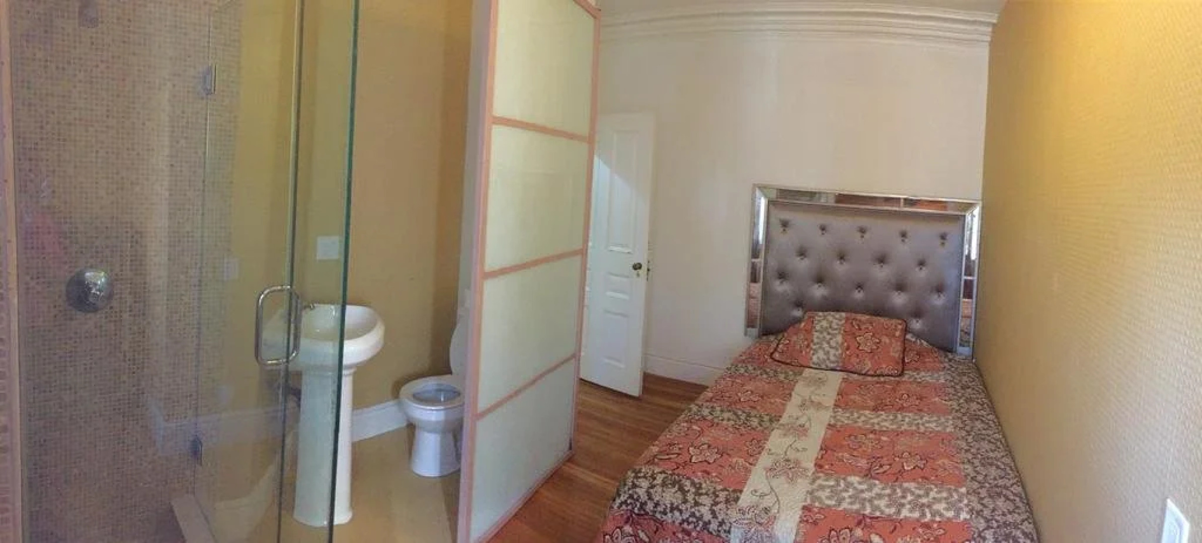 Hollywood Room Rental