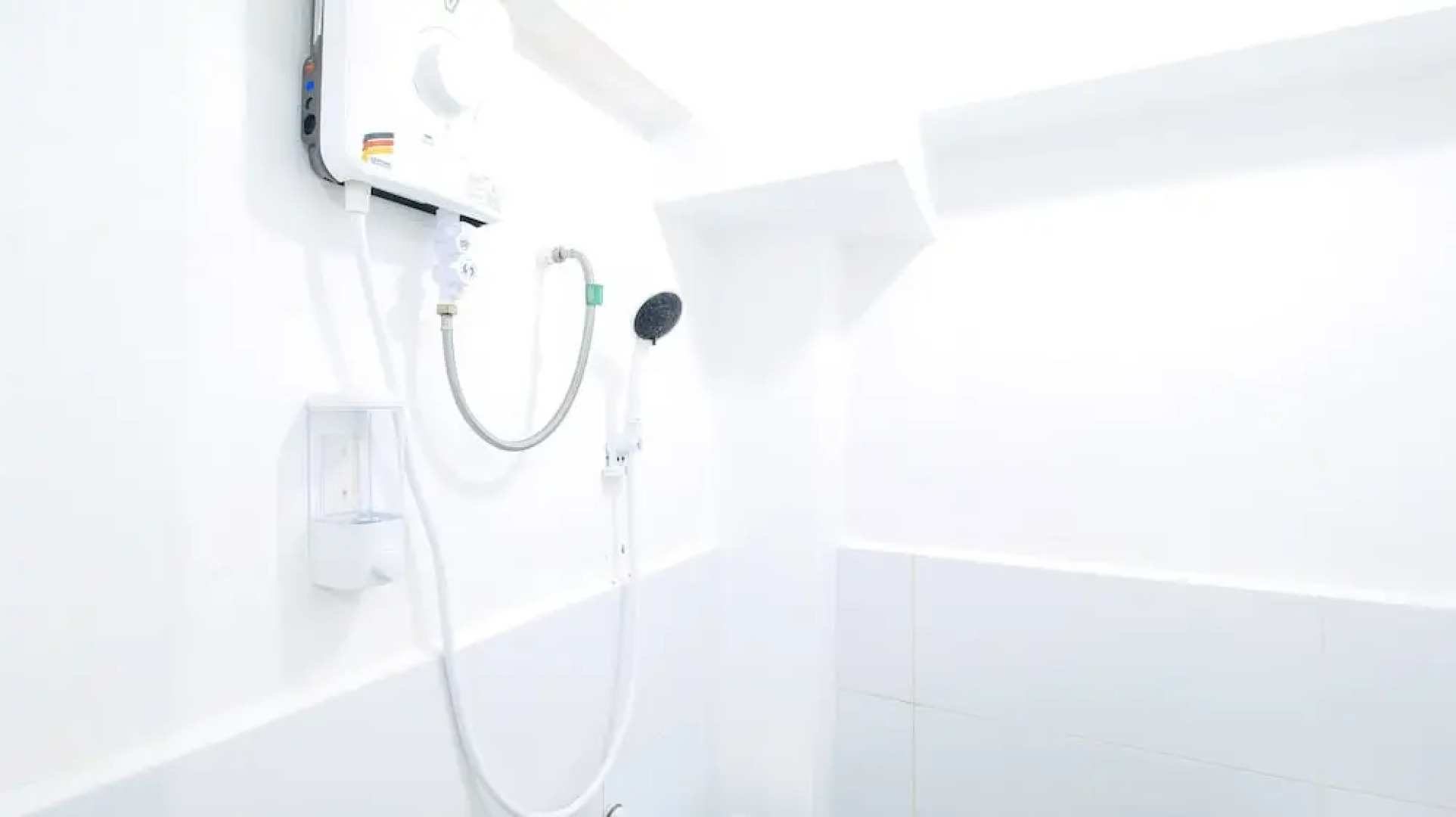 Joy Hostel by RedDoorz