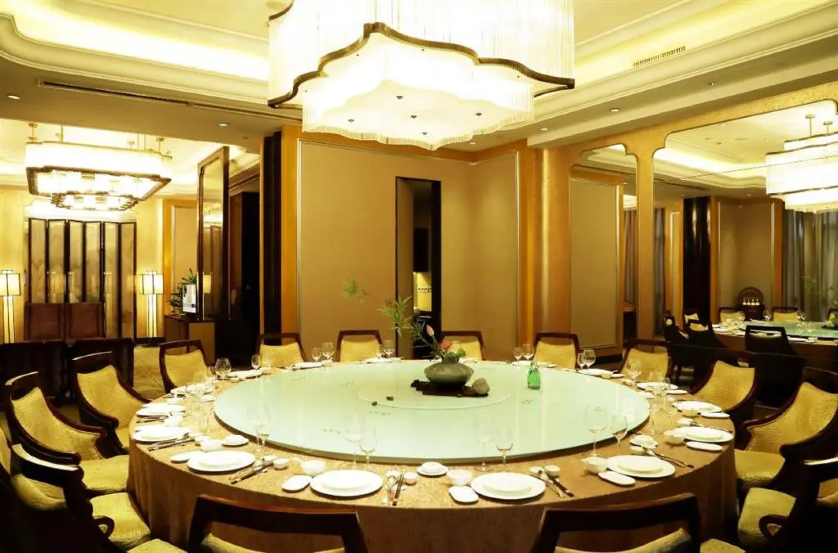 Hangzhou Bay Universal Hotel