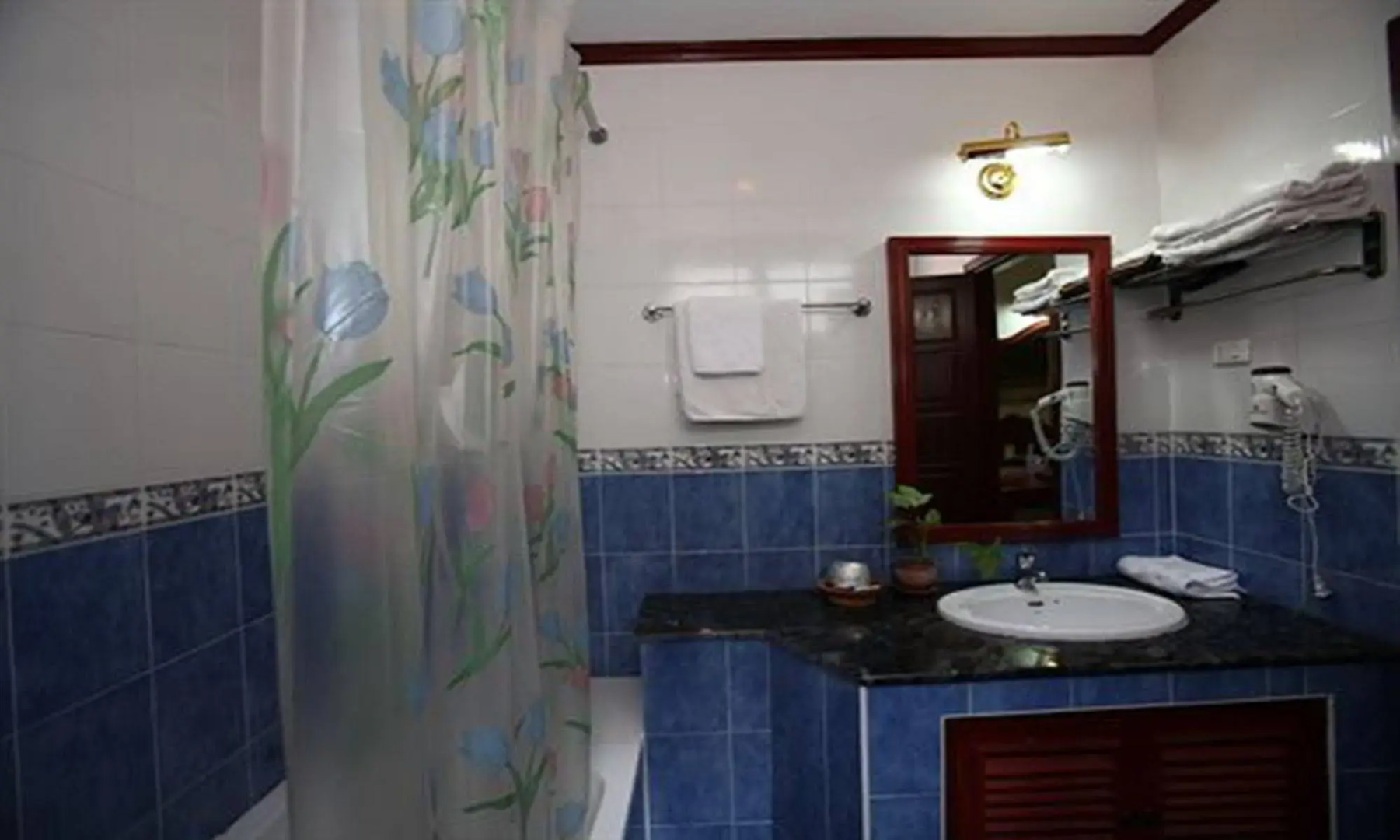 Vansana Plain of Jars Hotel