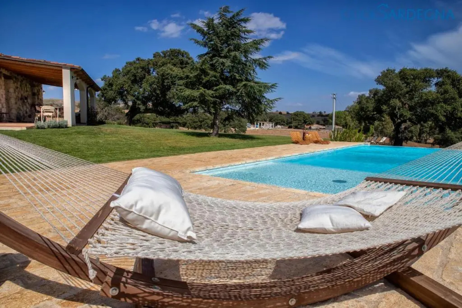 Fabulous Breath-taking Cottage With Pool and Spa