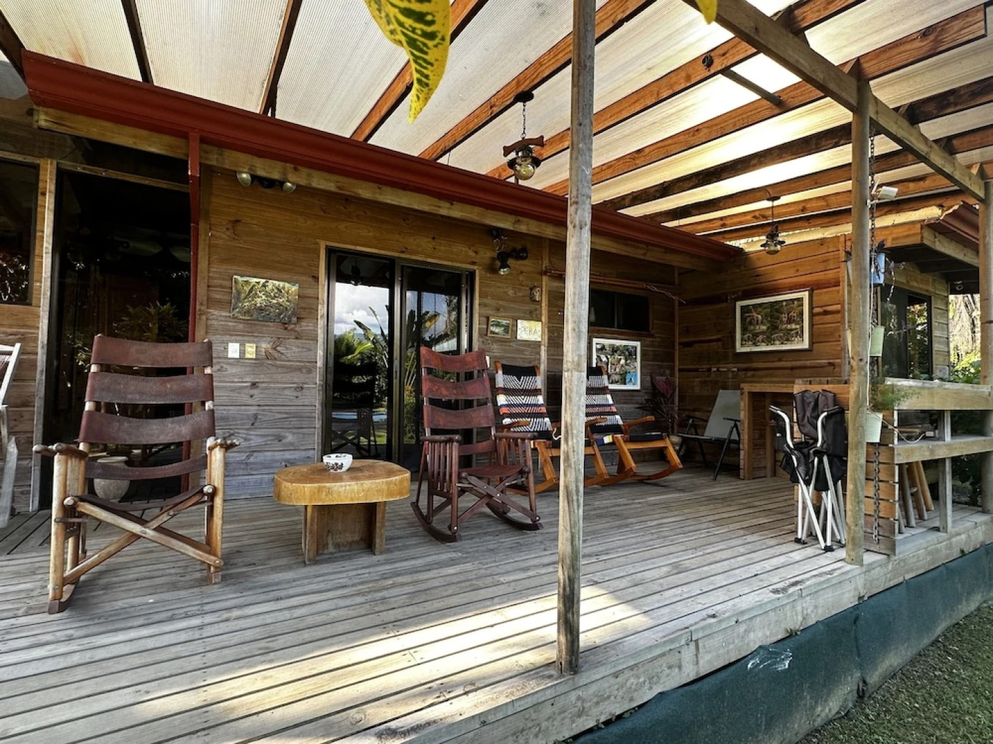 Uvita Oasis Retreat with Villa Cabins and Apartment