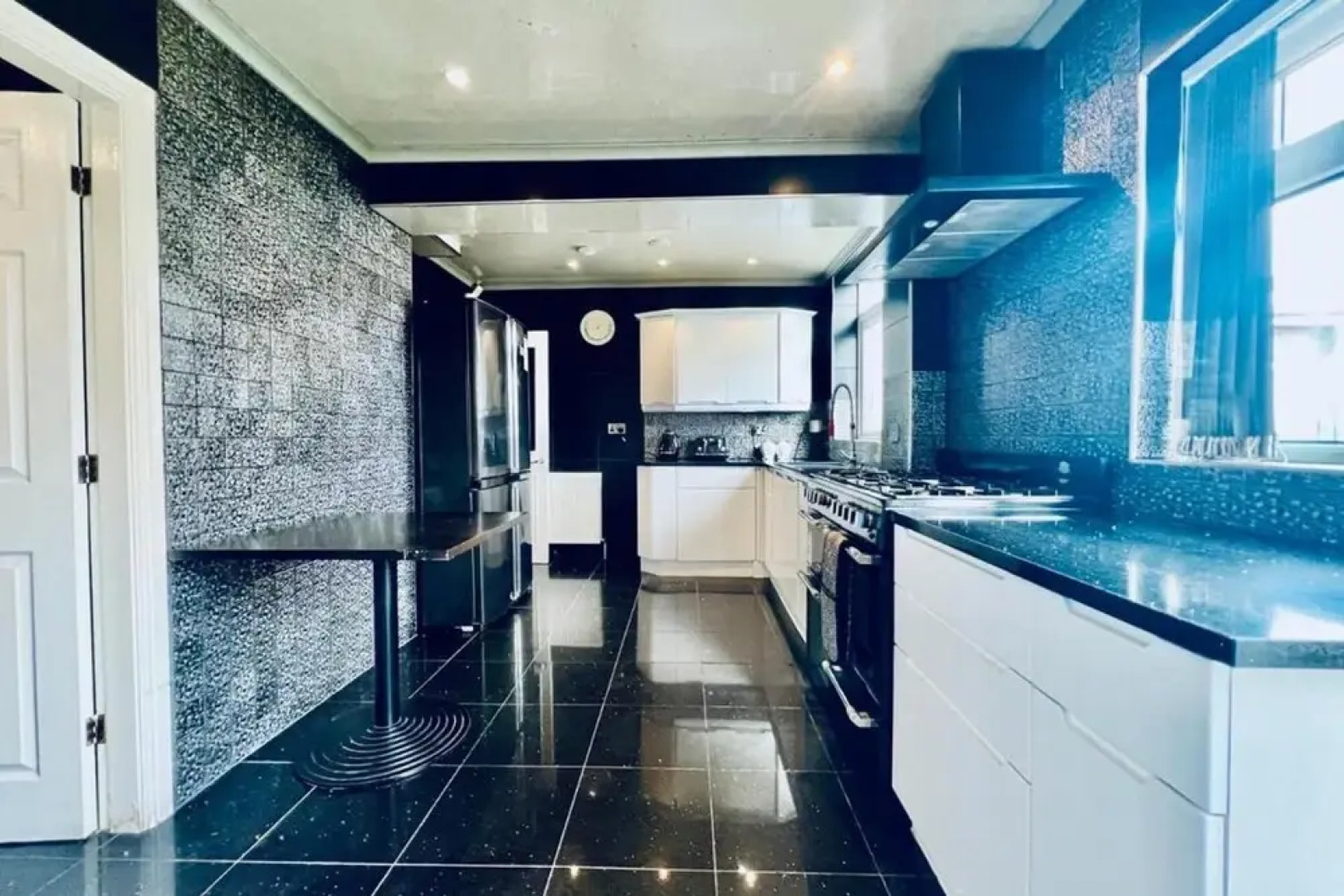 13 Guests - Free Parking - Manchester House