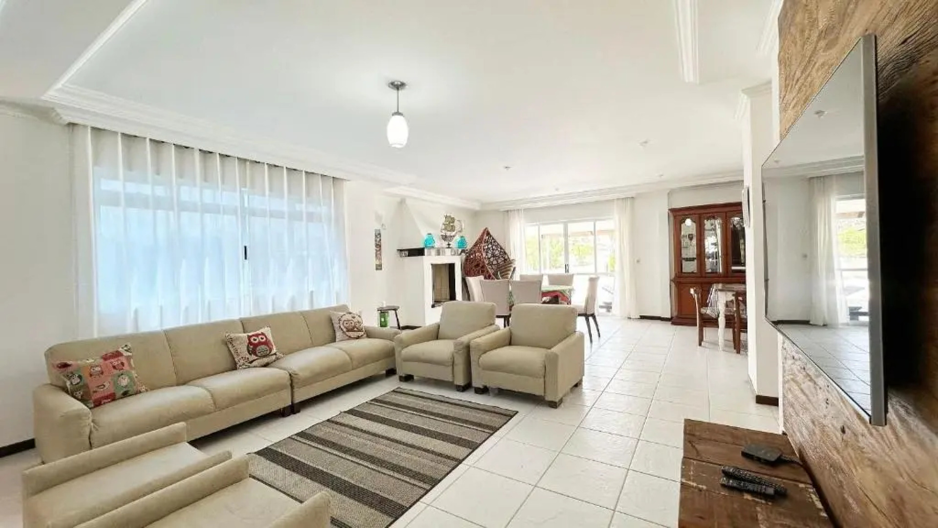 Maravilhosa residência em condomínio fechado Condomínio Solar das Marinas