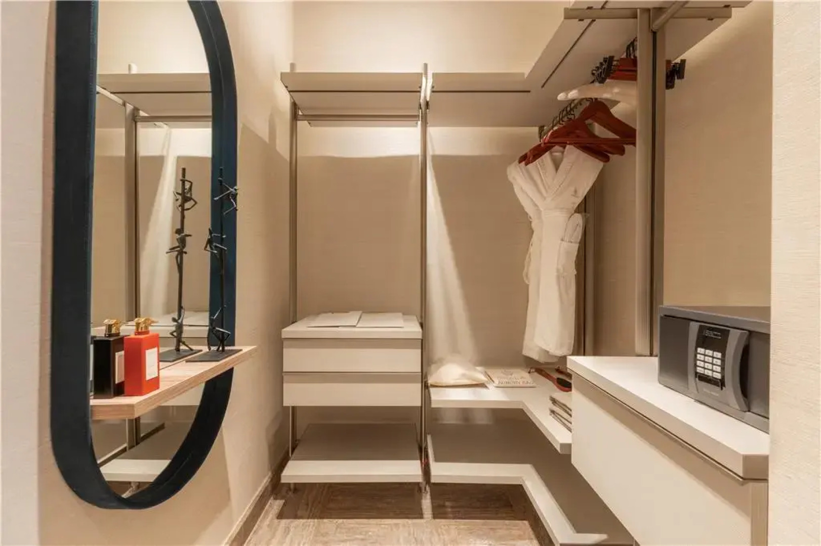 Iniala Harbour House