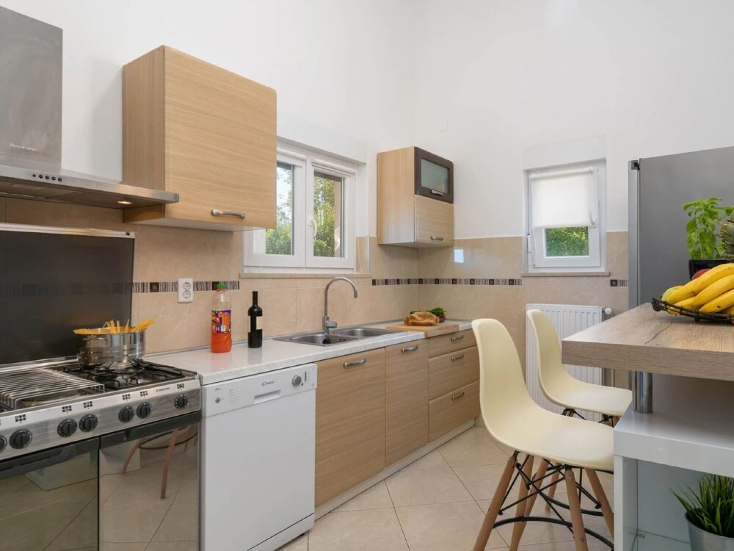 Detached Holiday Home With Swimming Pool, Near the Beach