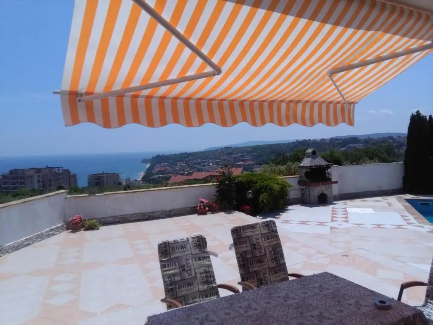 Villa Byala Grape House