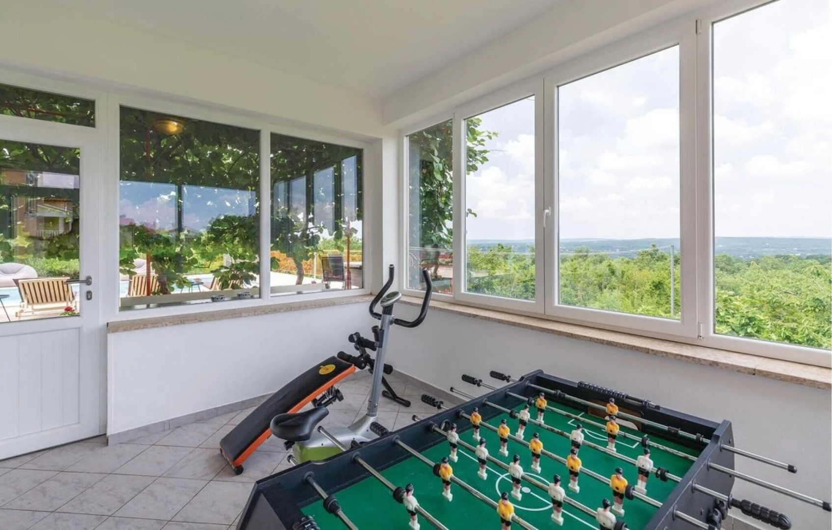 Amazing Home in Labin with WiFi, 7 Bedrooms & Hot Tub