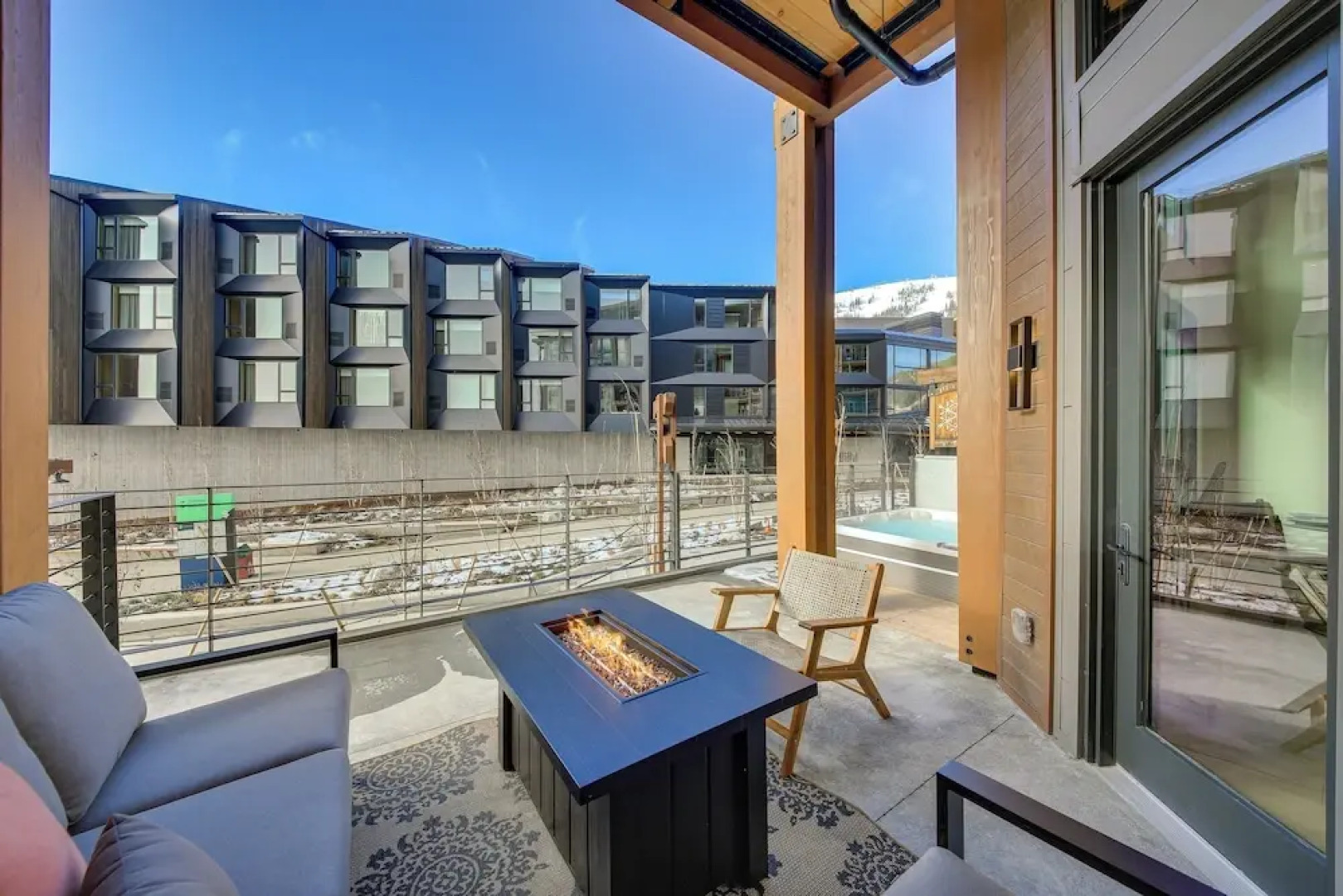 Luxe Schweitzer Condo w/ Hot Tub: Ski-in/ski-out!