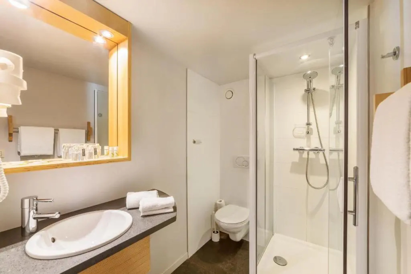 Hotel Le Val de Poix - Logis Hotel Restaurant