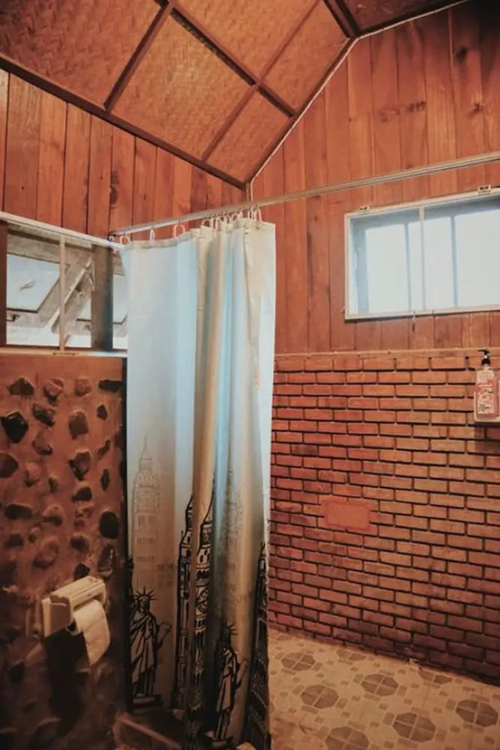 Crossroads House - Hostel