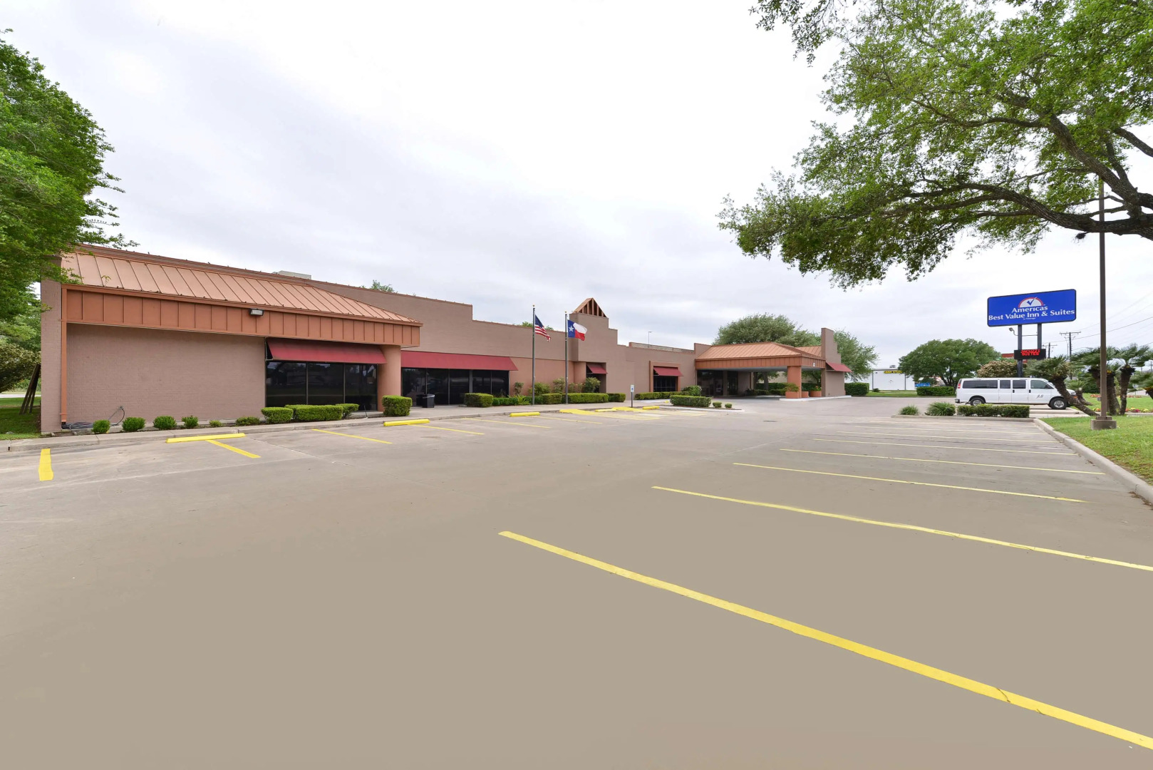 Americas Best Value Inn & Suites Victoria