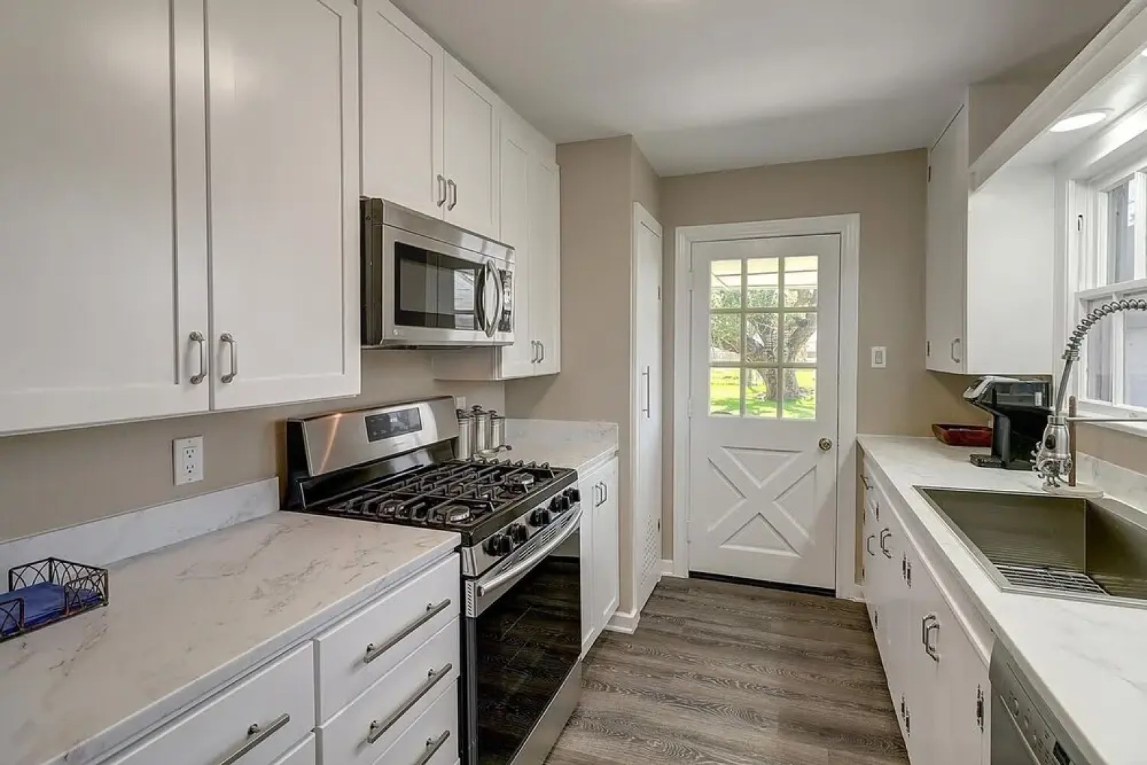 Rockport Blue Crab Bungalow Close to City Attractions by Redawning