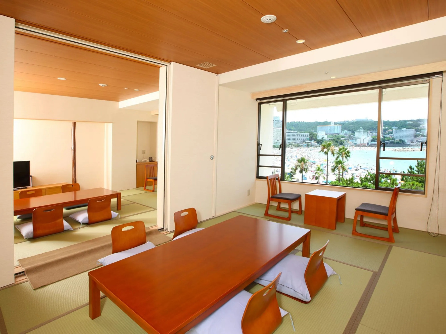 Shiraraso Grand Hotel