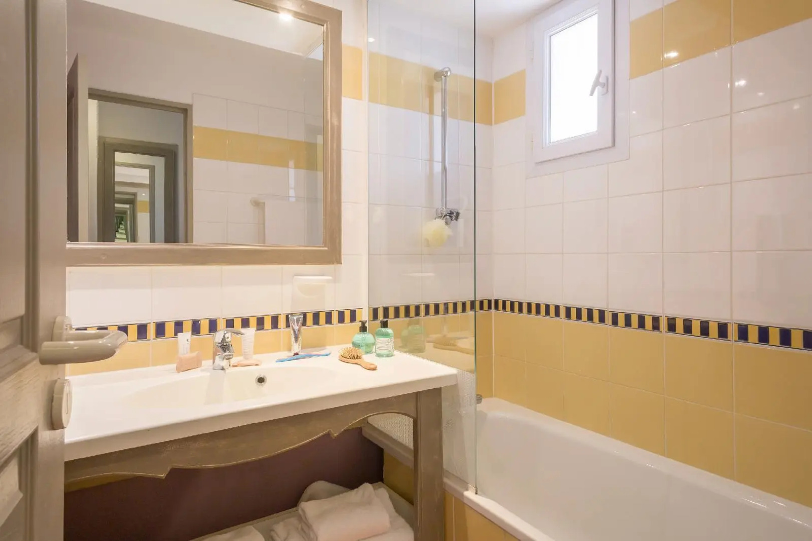 Pierre & Vacances Hotel Du Golf De Pont Royal En Provence