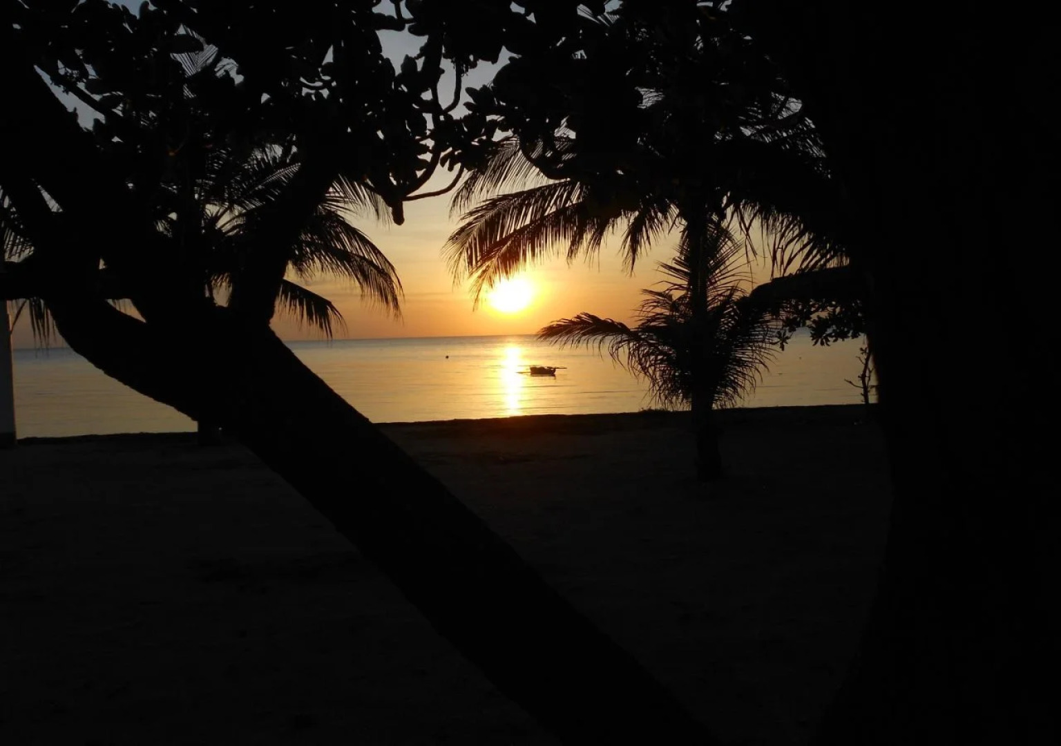 Gold View Beach Resort