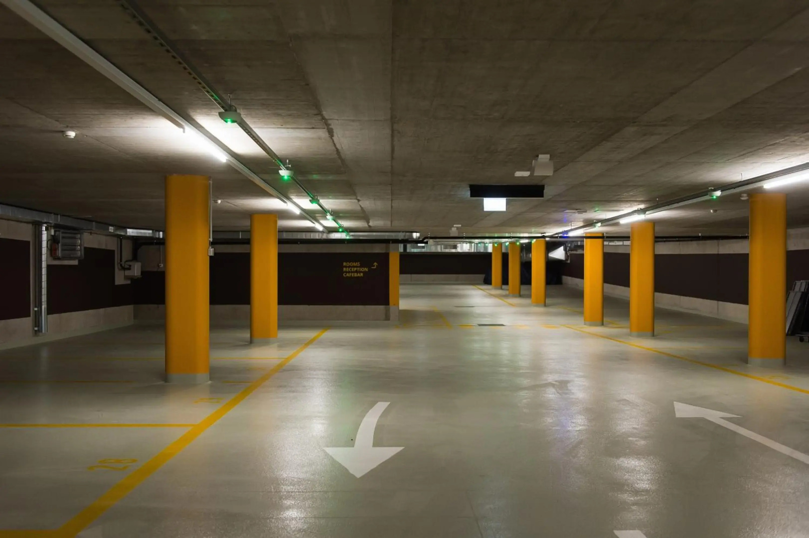 Hotel one66 (free parking garage)