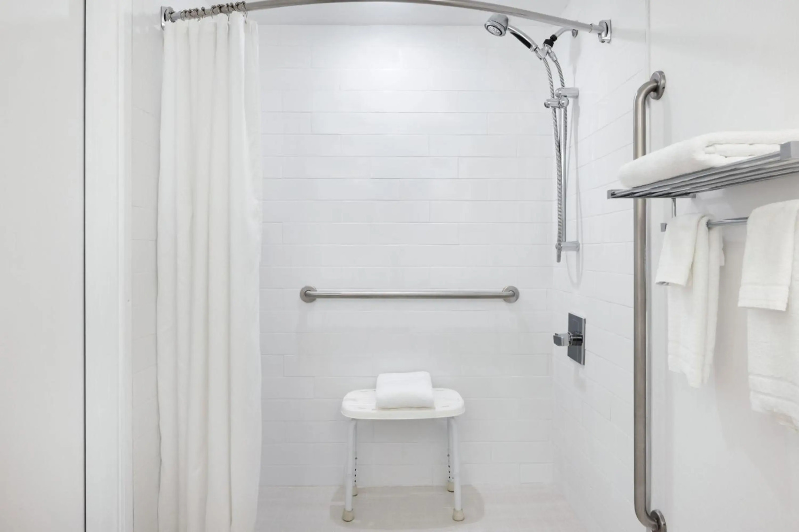 Four Points by Sheraton Edmonton South