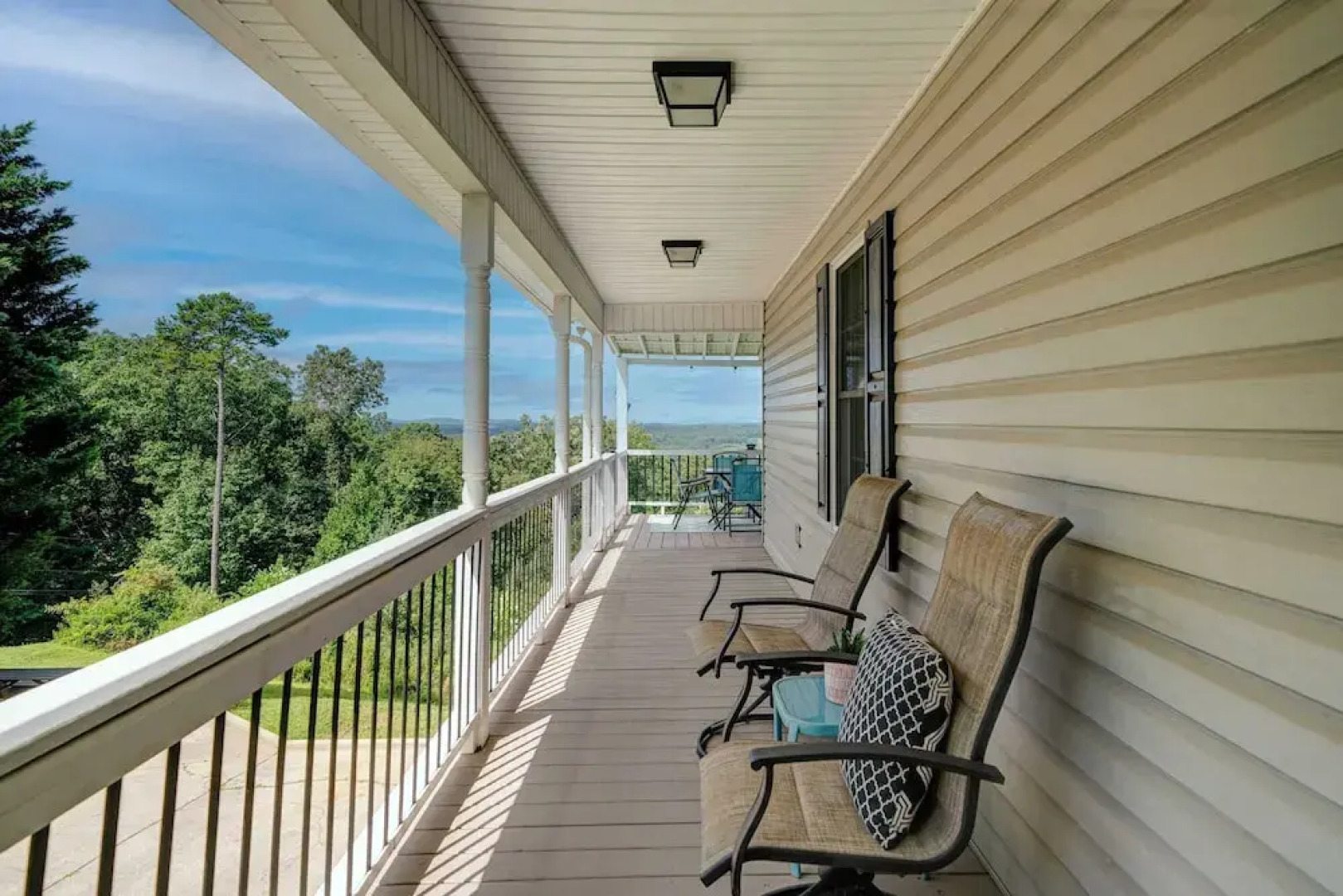 Sunset View 3 BDR Close to Downtown!