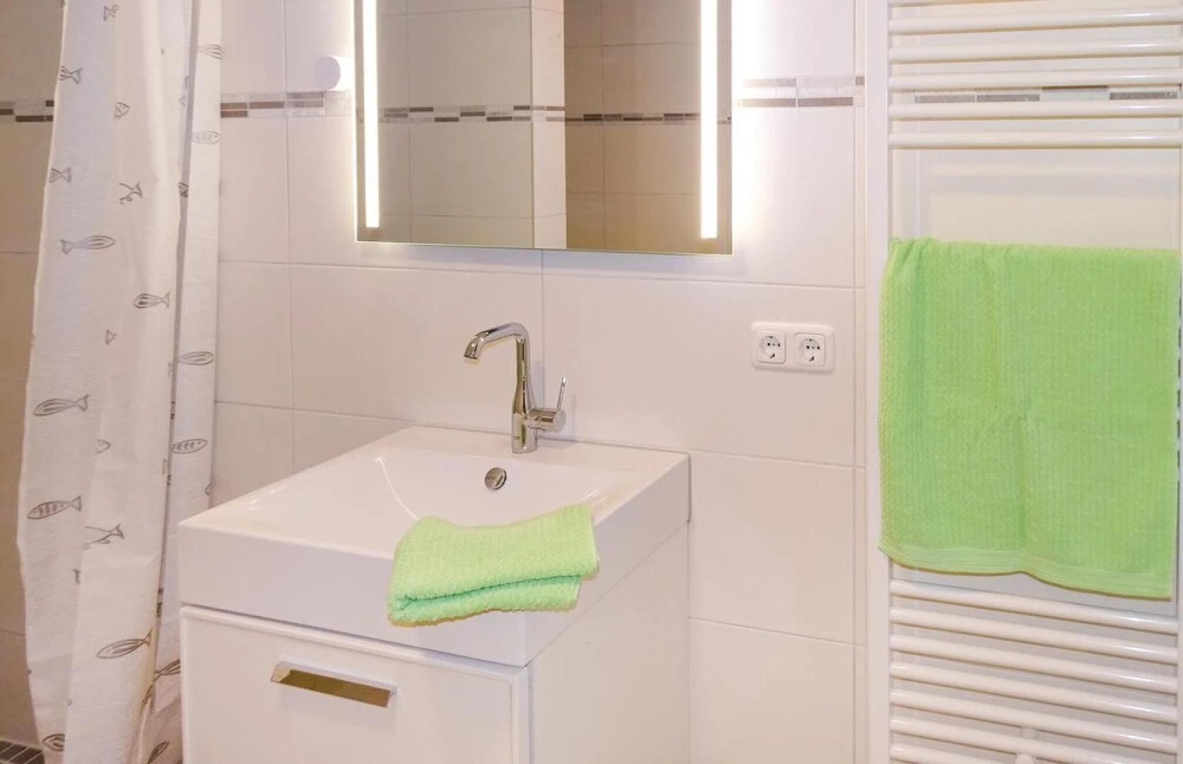 Awesome Apartment in Warwerort With 2 Bedrooms and Internet