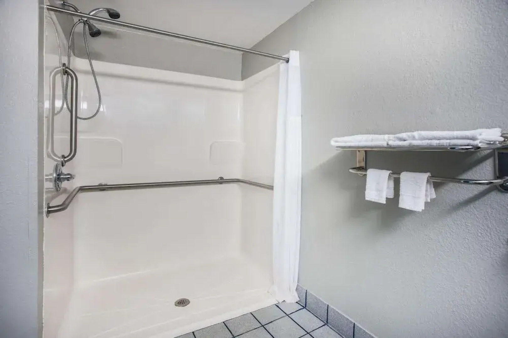 Days Inn & Suites by Wyndham Foley