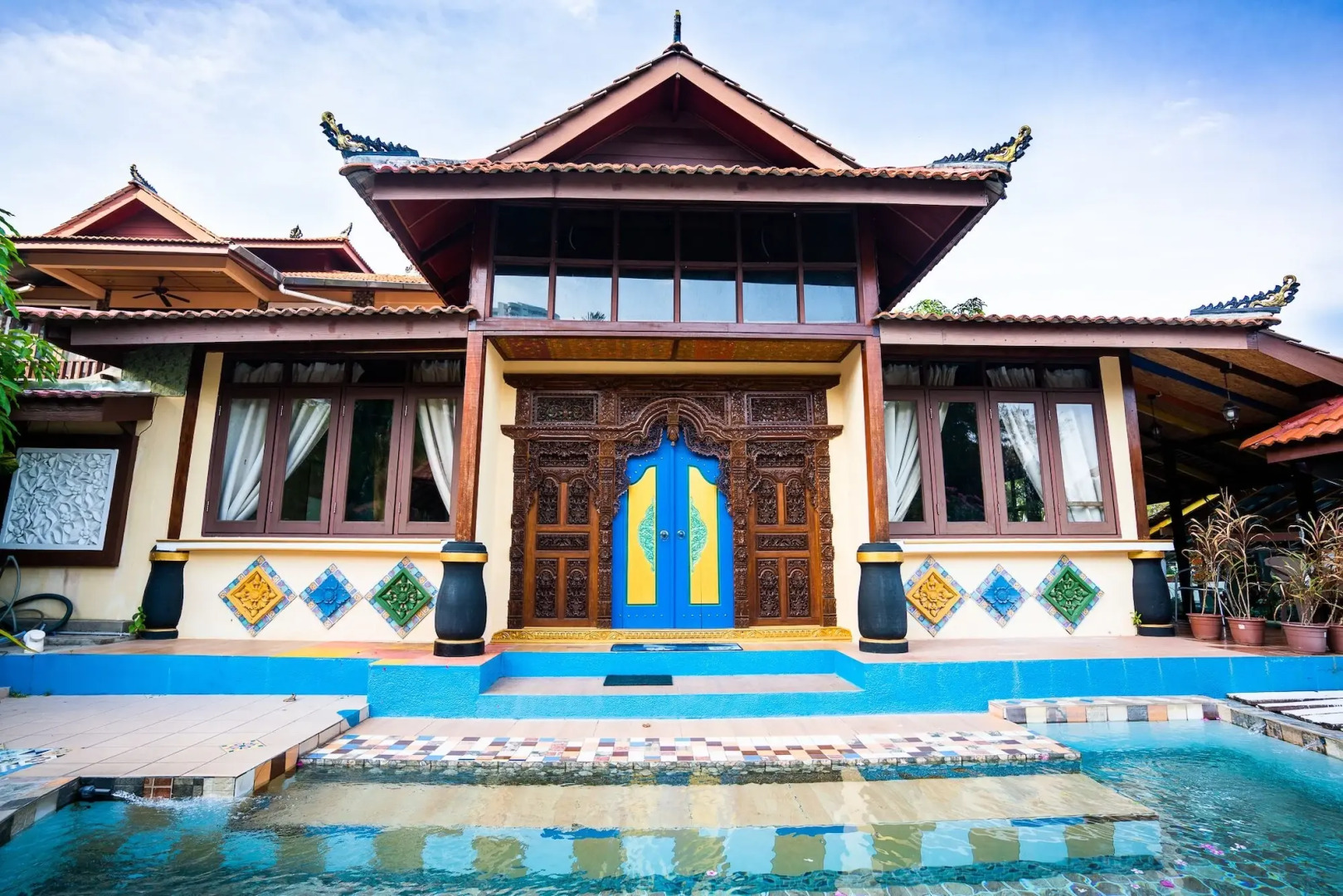 Lost Paradise Resort