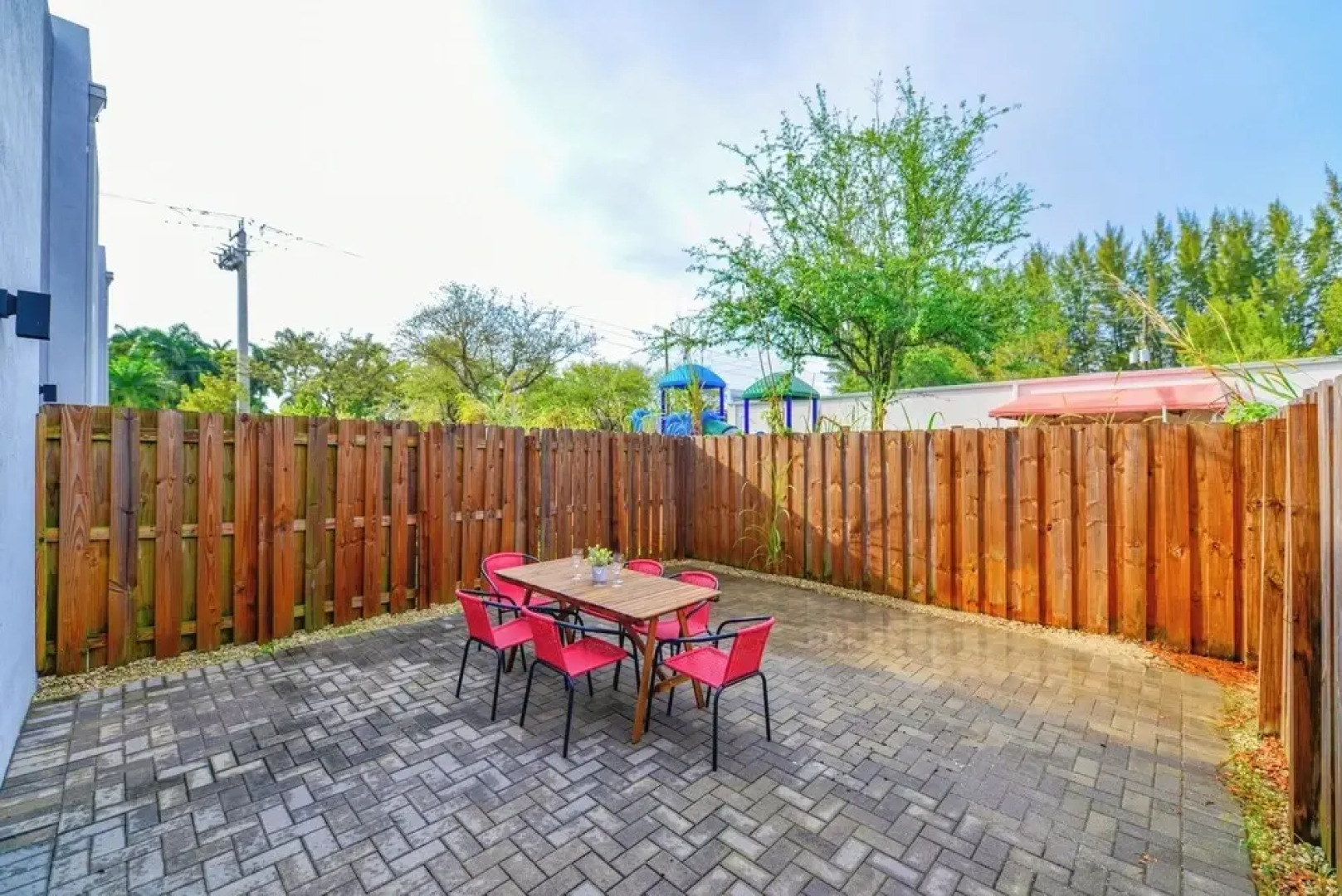 Prime Townhouses Near Design District