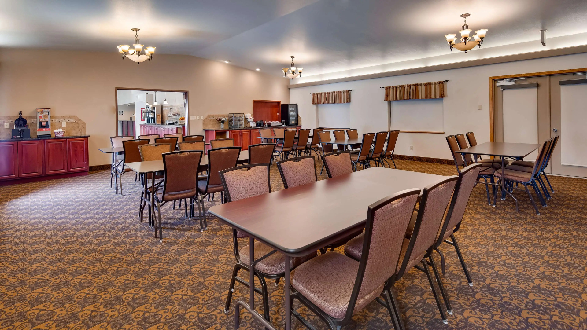 Best Western West Hills Inn