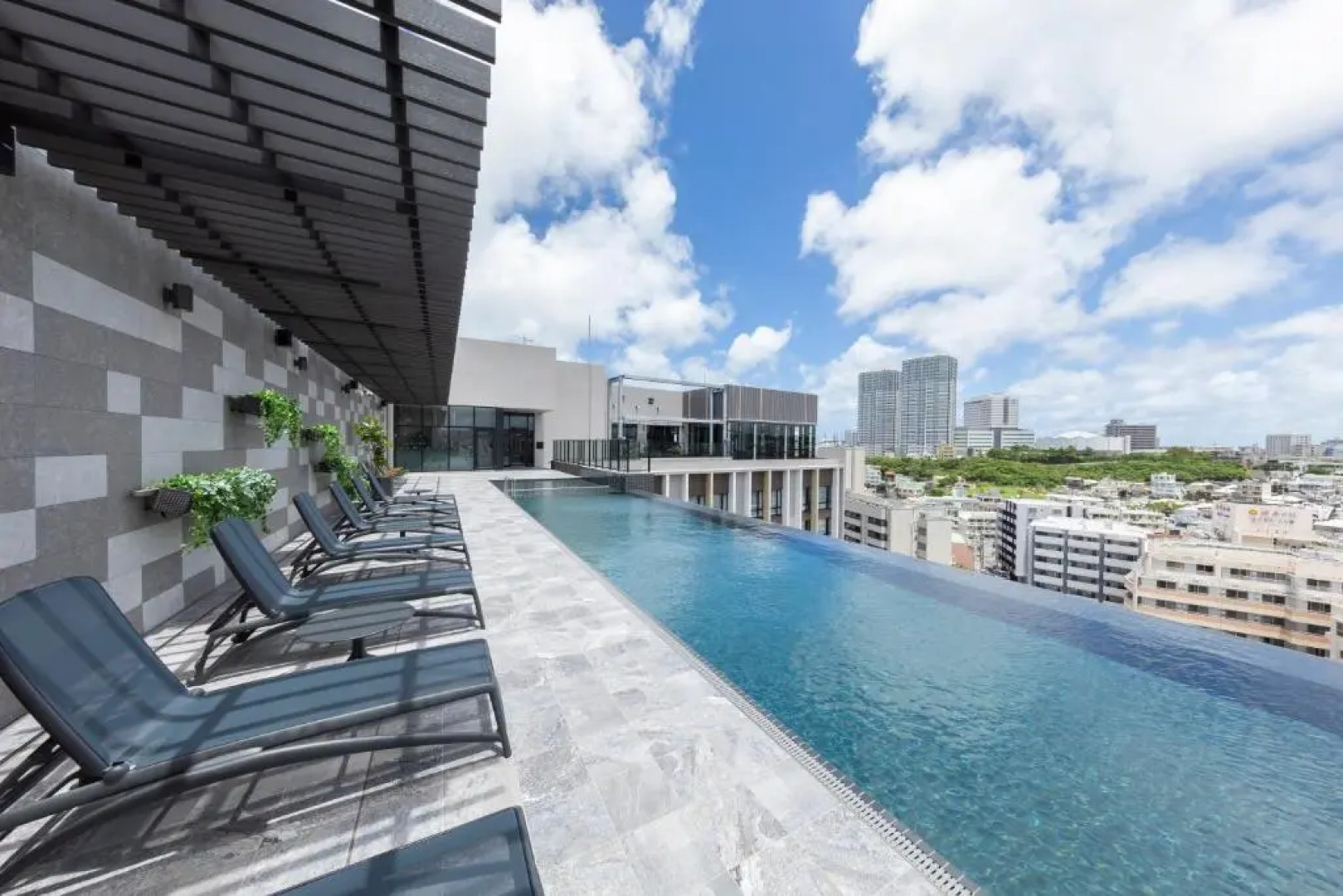 Курорт Hewitt Resort Naha