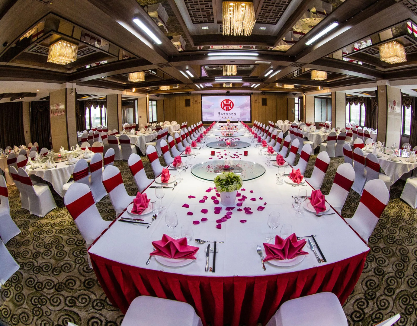 Huatian Chinagora Hotel