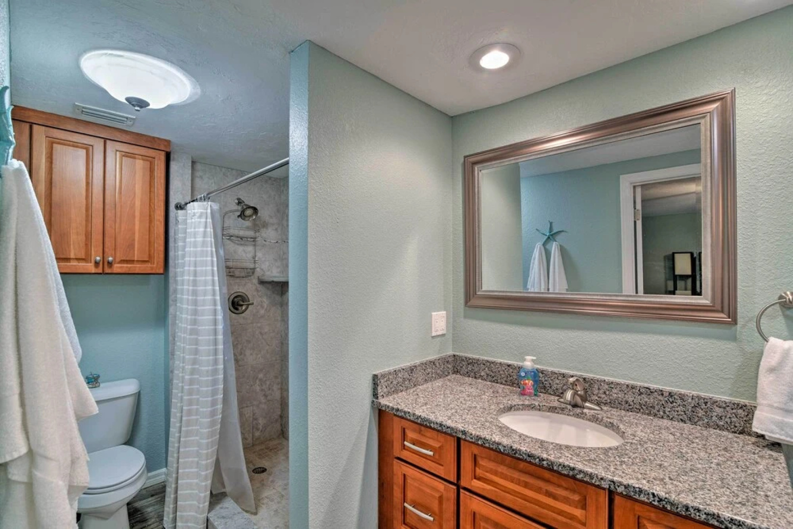 Updated Rustic Yankeetown Home w/ Lanai & Dock