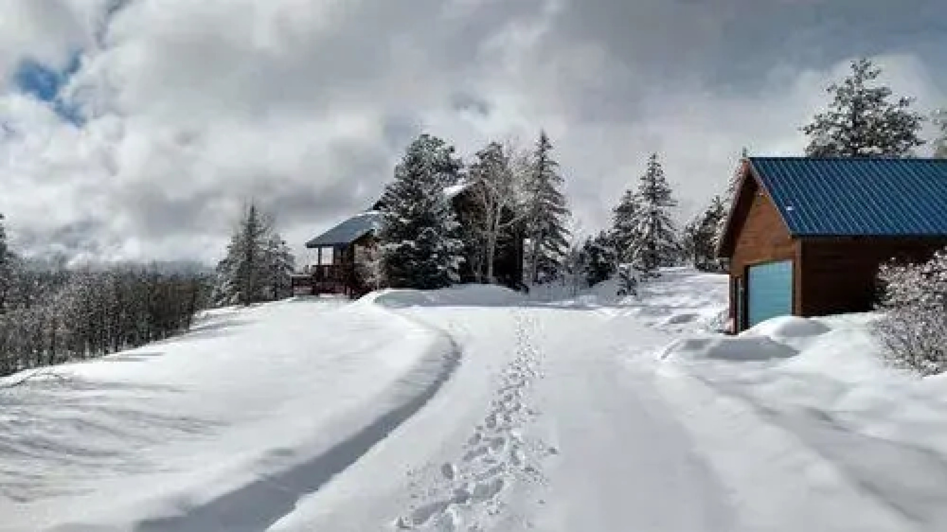 Pine Vista 3 Br Home by RedAwning