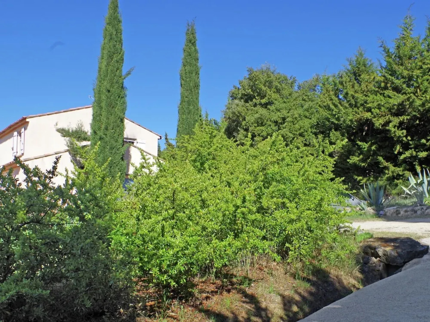 Spacious Villa in Aups With Swimming Pool